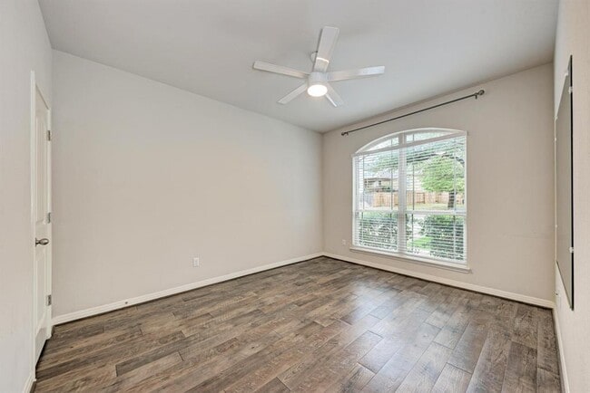 Building Photo - 146 Rock Cliff Ct