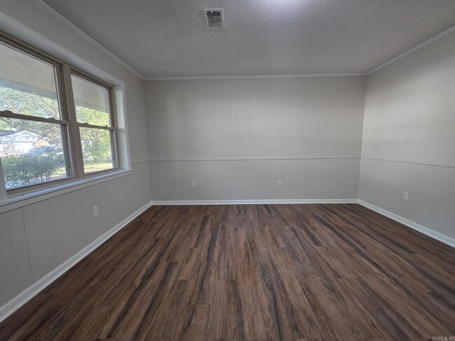 Building Photo - 3 Apache Dr