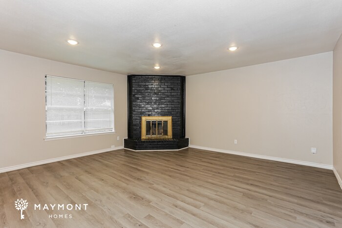 Building Photo - 5701 Denise Dr