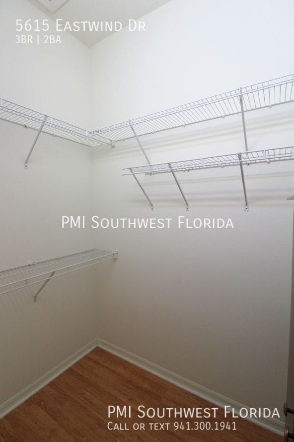 Building Photo - 5615 Eastwind Dr