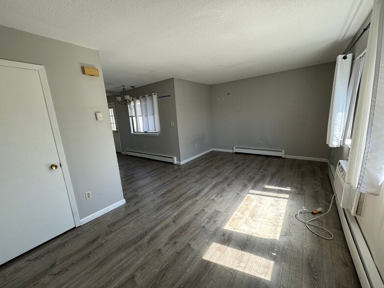 Building Photo - 60 Plainfield Ave