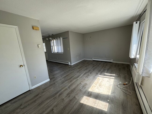 Building Photo - 60 Plainfield Ave