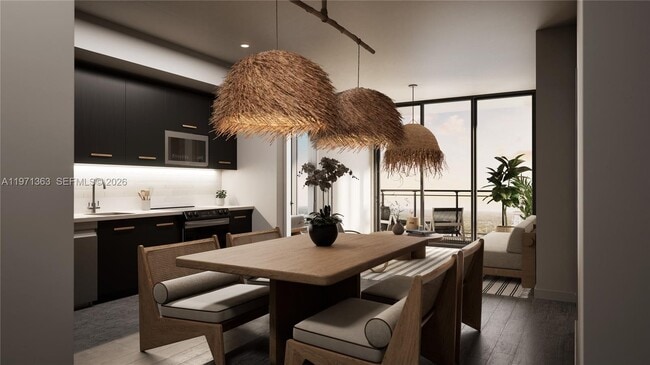 Building Photo - 221 SW 1st Ave