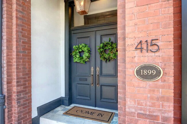 Building Photo - 415 Whitaker St