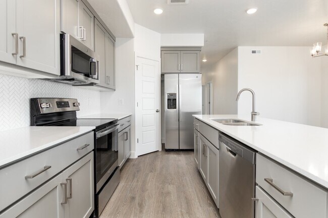 Building Photo - 362 S 1080 W