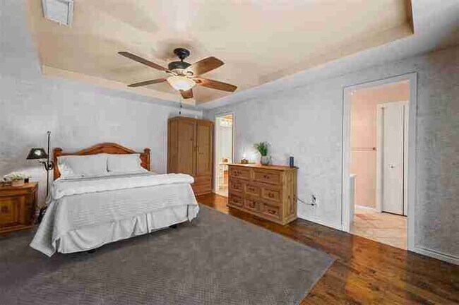 Building Photo - 428 Park Bend Dr