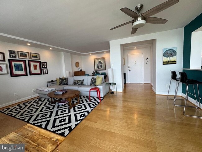 Building Photo - 501 Slaters Ln
