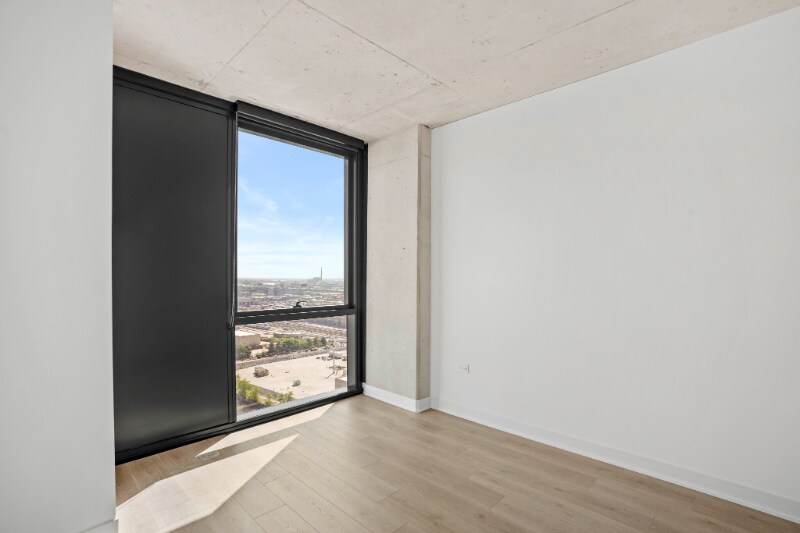 Building Photo - 254 W Polk St