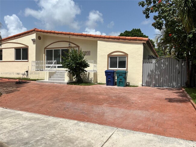 Building Photo - 3310 SW 82nd Ave