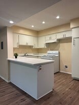 Building Photo - Amberwood Apartments
