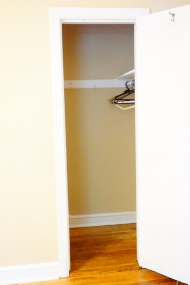 Building Photo - 8409 Greenwood Ave