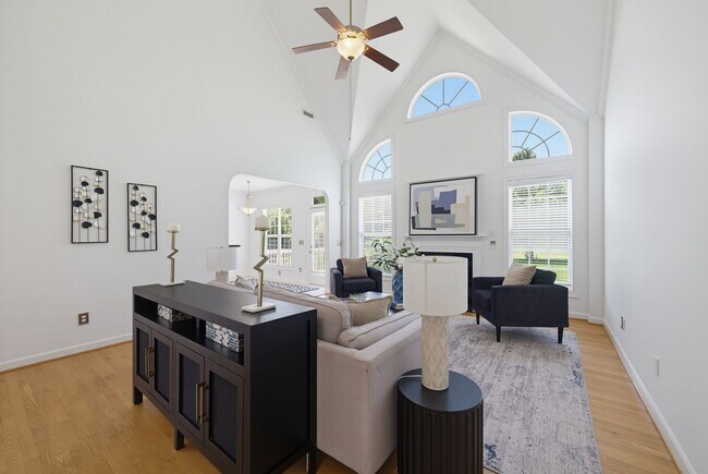 Building Photo - 2912 Oak Bridge Dr
