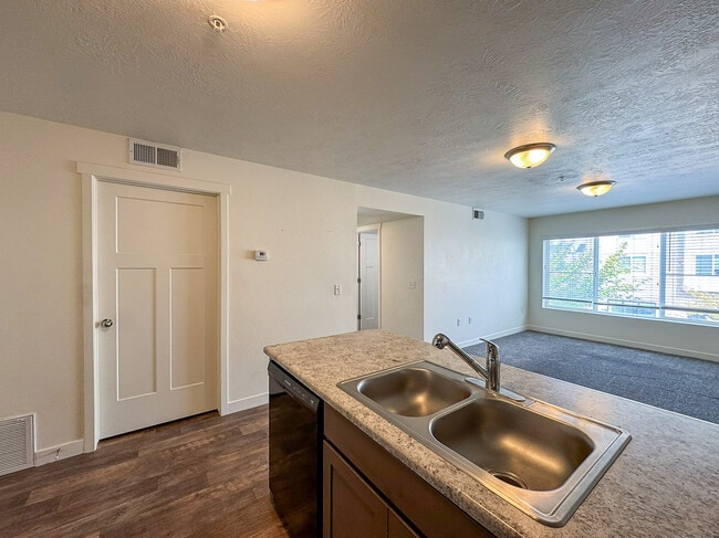 Building Photo - 531 S 850 E