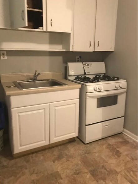 Building Photo - 1084 Cordova St SW