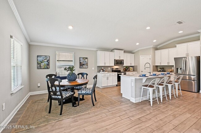 Building Photo - 3034 Oak Stream Dr