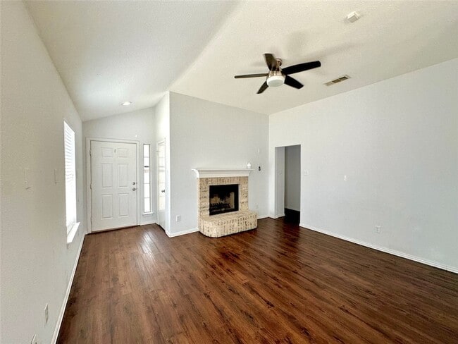 Building Photo - 4924 Mountain Ridge Ln