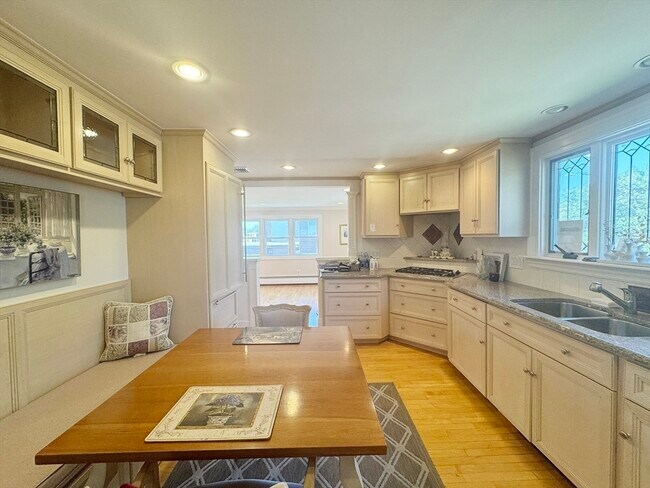 Primary Photo - 15 Blackinton St