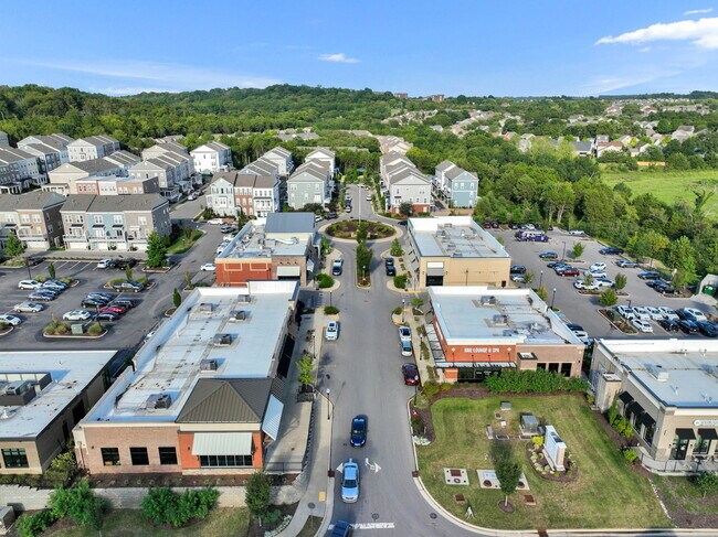 Building Photo - 300 Kara Ln