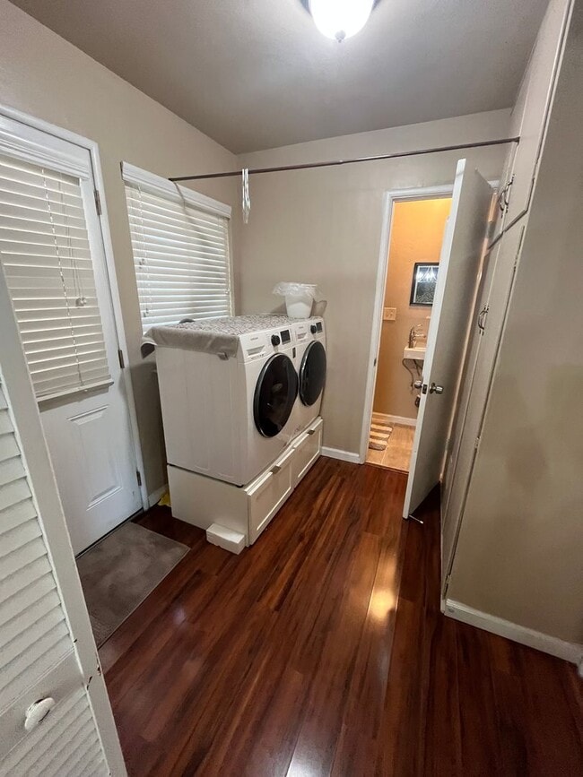 Building Photo - Cozy three bedroom home for rent