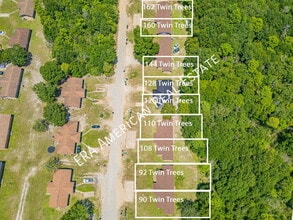 Building Photo - 162 Twin Trees Dr