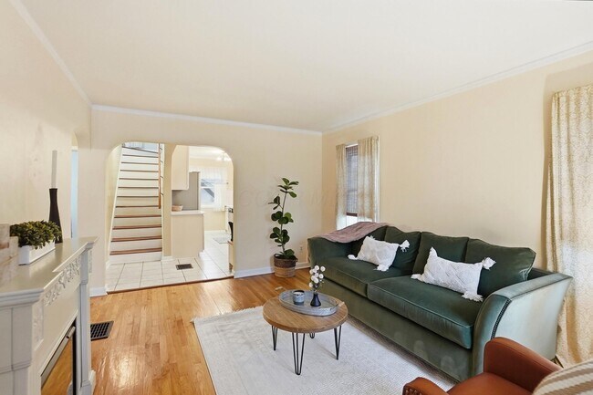 Building Photo - 2695 Bellwood Ave