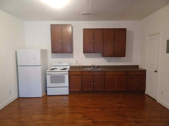 Building Photo - 1808 San Angelo Blvd