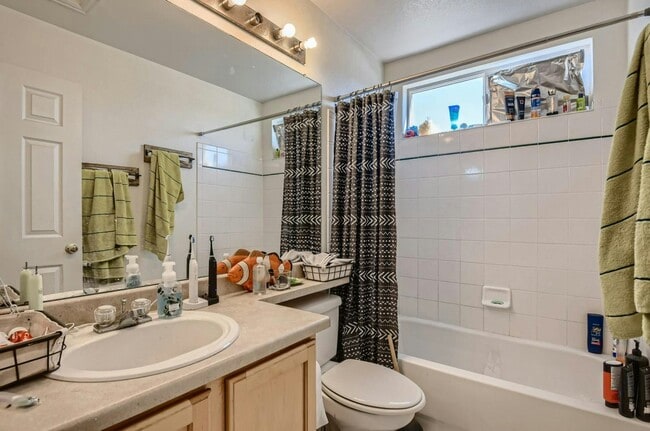 Building Photo - 3892 E Aldenbridge Cir