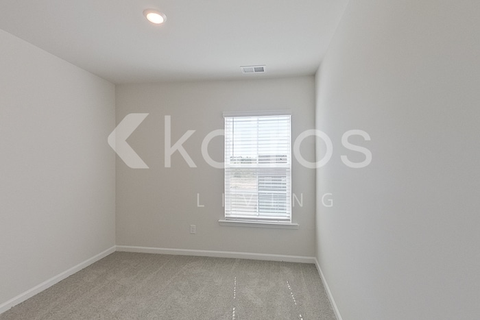 Building Photo - 2495 Banyon Cir