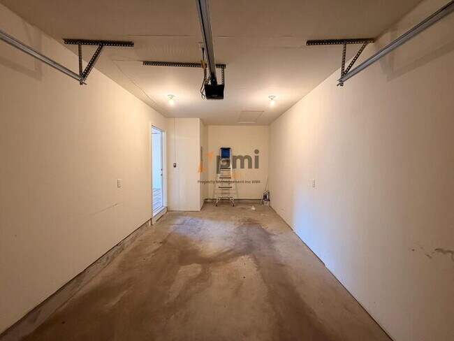 Building Photo - 122-124-124 Park Ave