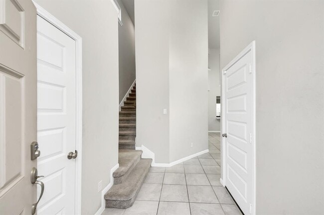 Building Photo - 6302 Prince Pl Dr