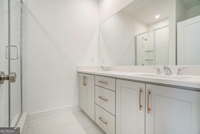 Building Photo - 1829 Gotham Ln NE