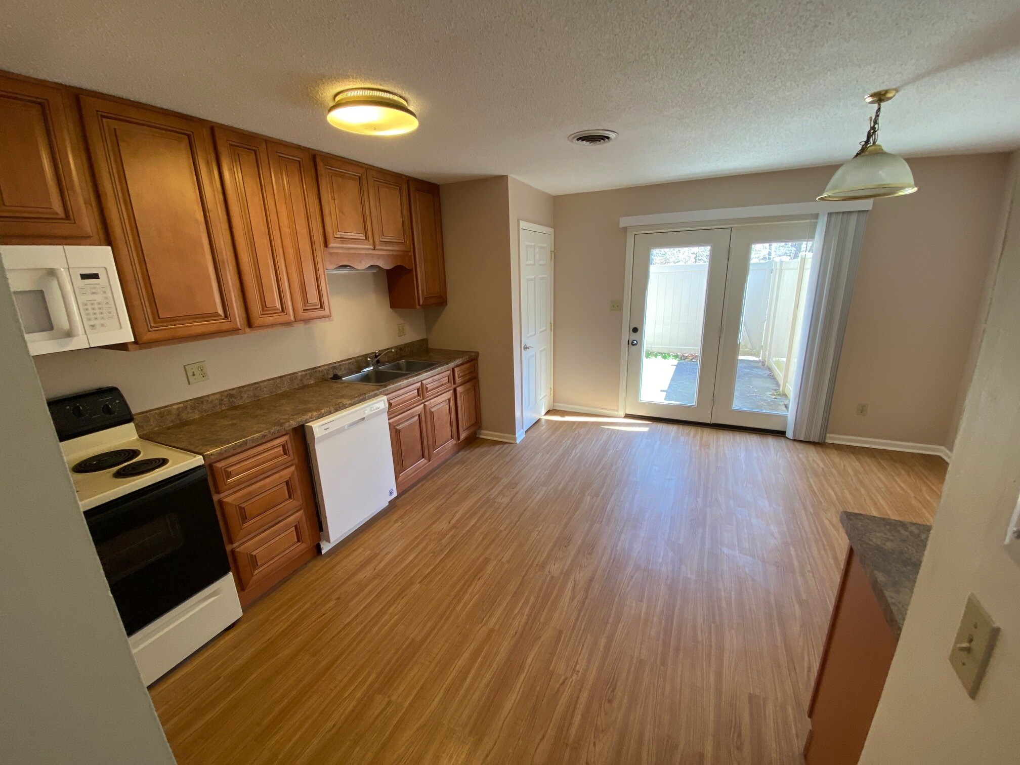 Kitchen - 215 Gum Hollow Rd