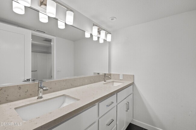 Building Photo - 264 Beech Rd