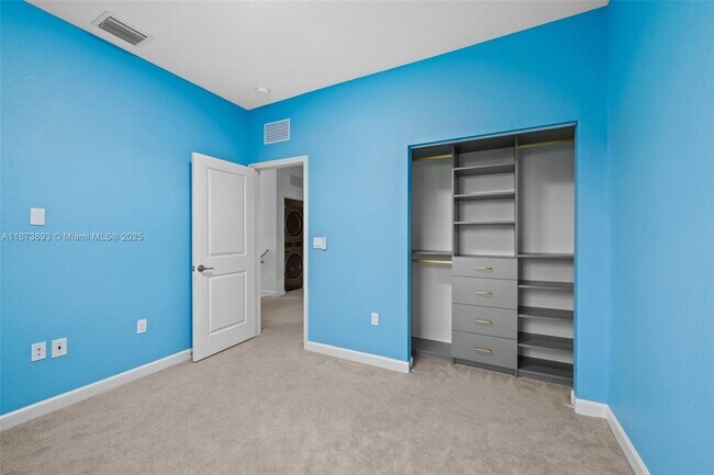 Building Photo - 11853 NW 47th Manor