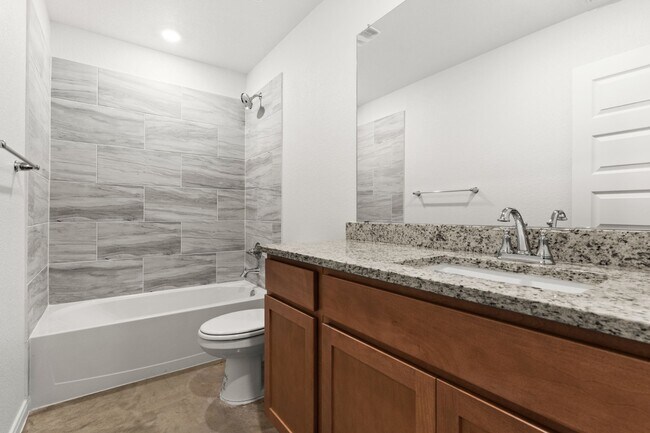 Building Photo - 912 Cherry Laurel Ln