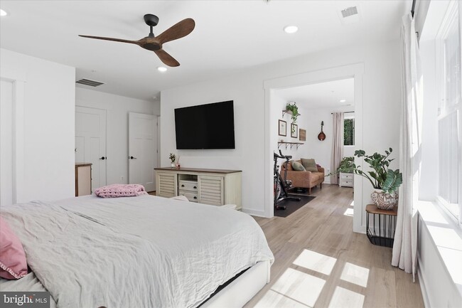 Building Photo - 15717 Tierra Dr
