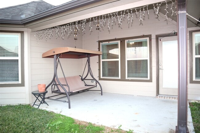 Building Photo - 4553 New Country Dr