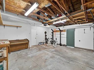 Building Photo - 3 bedroom 2 bath in Dry Creek School District.
