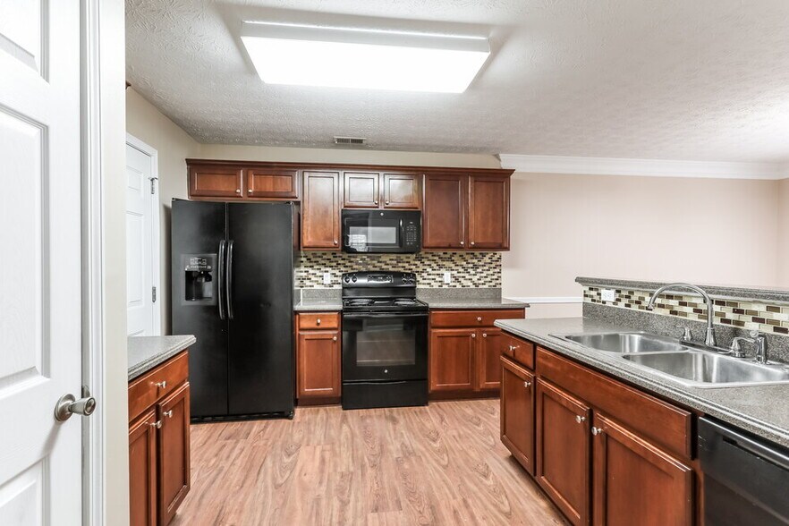 Building Photo - 4670 Duval Point Way SW