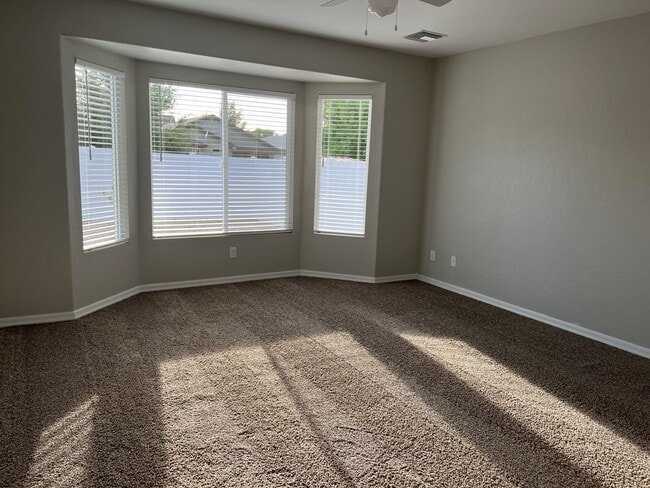 Building Photo - 1348 Roper Ln