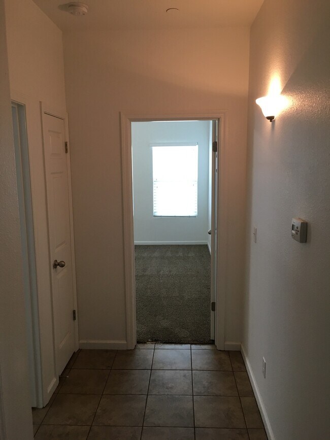 Building Photo - *Move in Special*