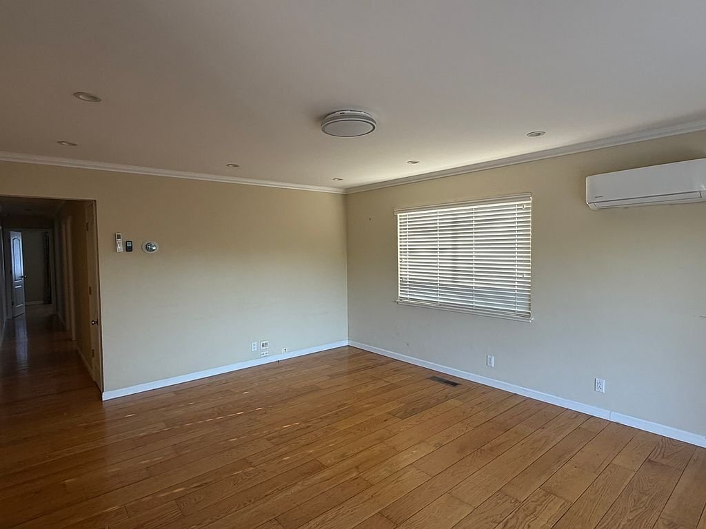 Building Photo - 1695 Merrill Dr