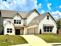 Building Photo - Luxury Meets Convenience: New 4 Bed, 3.5 B...