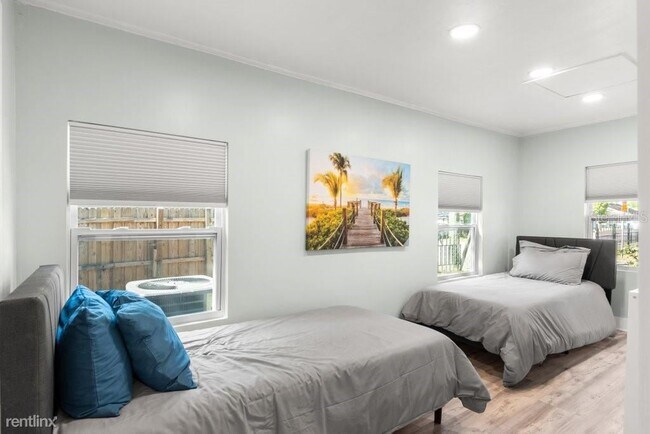 Building Photo - 3 br, 2 bath House - 3024 W Haya Street
