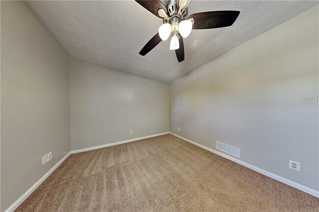 Building Photo - 751 Belmont Ridge