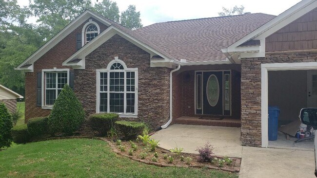 Building Photo - 350 Swindall Cir