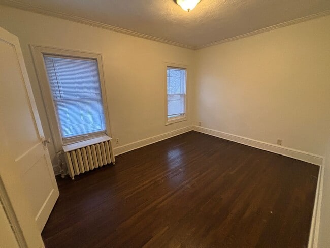 Building Photo - 1067-1069 Saint Clair Avenue