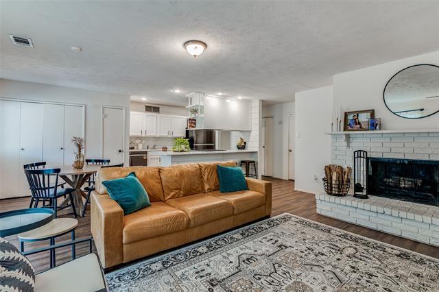 Building Photo - 6022 Highcrest Dr