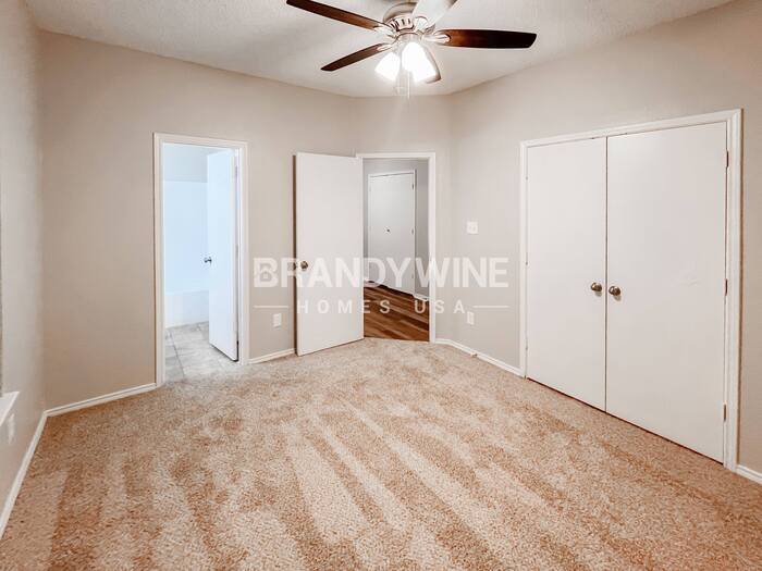 Building Photo - 910 Gable Ave