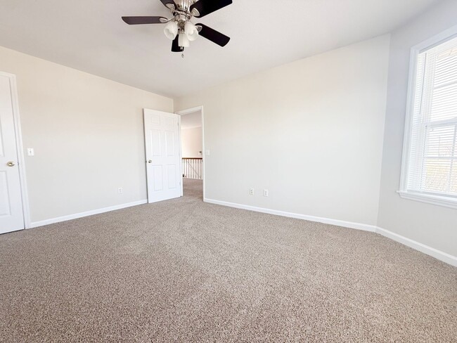 Building Photo - 430 W Stevens St